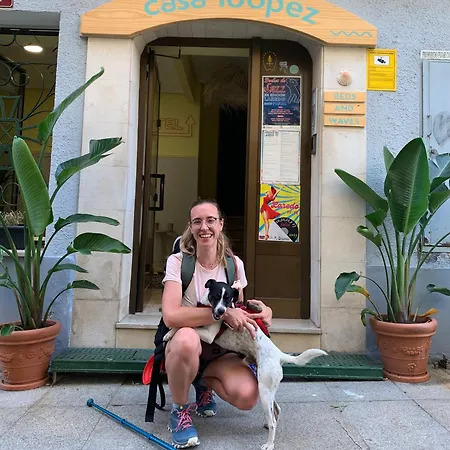 Casa Loopez Albergue *